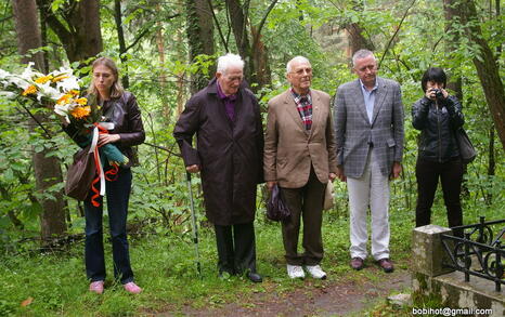 On Saturday, 5 June 2010, by the side of the Rila Monastery worship was carried out at the grave of James David Bourchier 