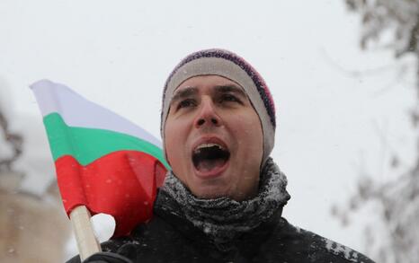Снимки от акция пред румънското посолство 'Два народа - една вода! Два народа - една борба!'
