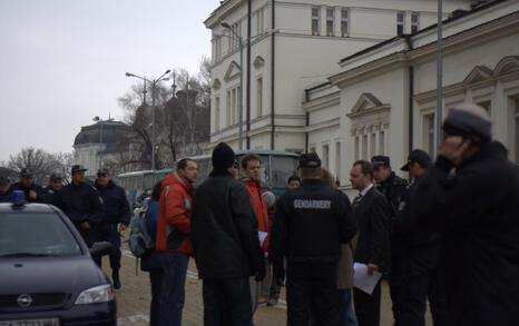 Third day of protests in front of the Parliament, 16.01.2009