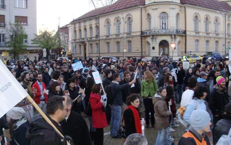 Demonstration 'Members of Parliament, what are you going to cut off - corruption or the forest?', 10.04.2012