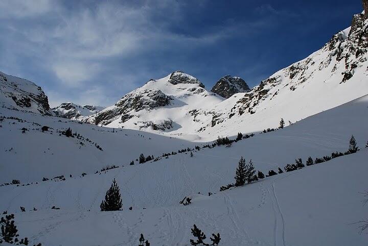 Rila and the ski resorts (Iskrovete-Maljovitsa)