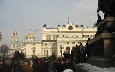 Peaceful sitting demonstration in front of the Parliament