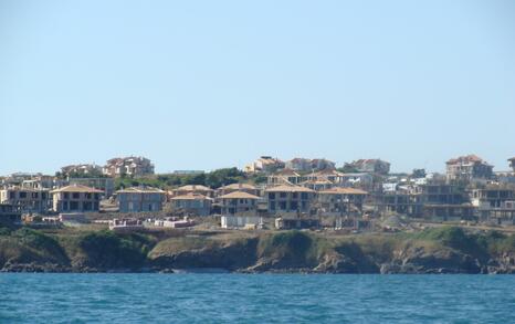 Headlong construction south of Sozopol