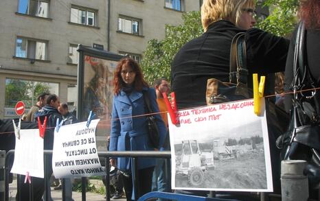 Art Action against the ploughing in Nature Park Vitosha 