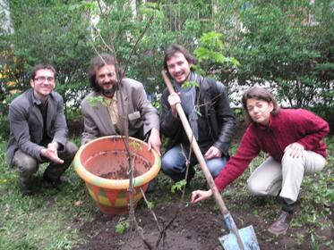 The tree of Natura 2000 was planted in front of the Representative Office of the European Commission today