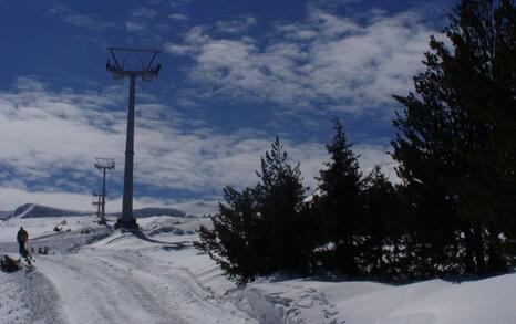 Putting the poles of the lift to the Seven Rila lakes