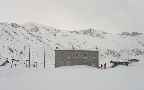 “Mountains and People” Association’s snowshoe hike in Rila 