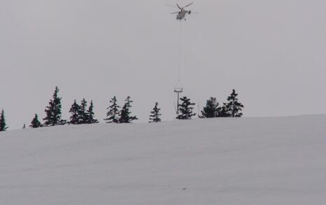 Putting the poles of the lift to the Seven Rila lakes