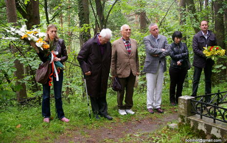 On Saturday, 5 June 2010, by the side of the Rila Monastery worship was carried out at the grave of James David Bourchier 