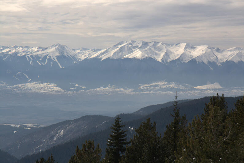 MEPs call on EC to launch infringement procedure to save Pirin and Kresna Gorge