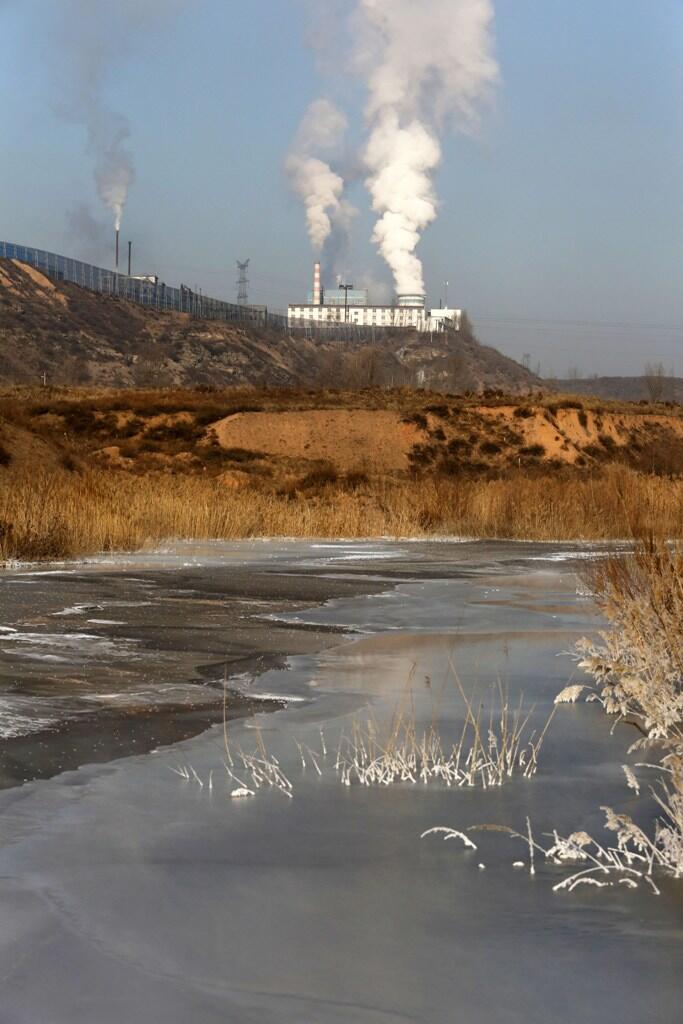  The coal power stations in the world use quantities of water enough to meet the needs of 1 billion people 