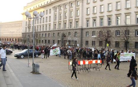 Demonstration 'Members of Parliament, what are you going to cut off - corruption or the forest?', 10.04.2012