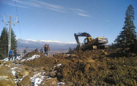 New illegal constructon work in Bansko ski zone - Chalin Valog lift and ski ruins, 13th November 2007