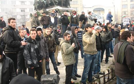 Peaceful sitting demonstration in front of the Parliament