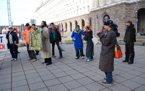 Citizen's action in front of Council of Ministers in Sofia, 25 November 2009