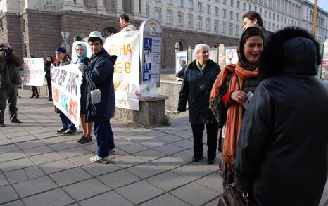 Citizen's action in front of Council of Ministers in Sofia, 25 November 2009