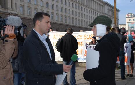 Citizen's action in front of Council of Ministers in Sofia, 25 November 2009